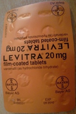 Levitra (Vardenafil_Menshelp)_rück.jpg